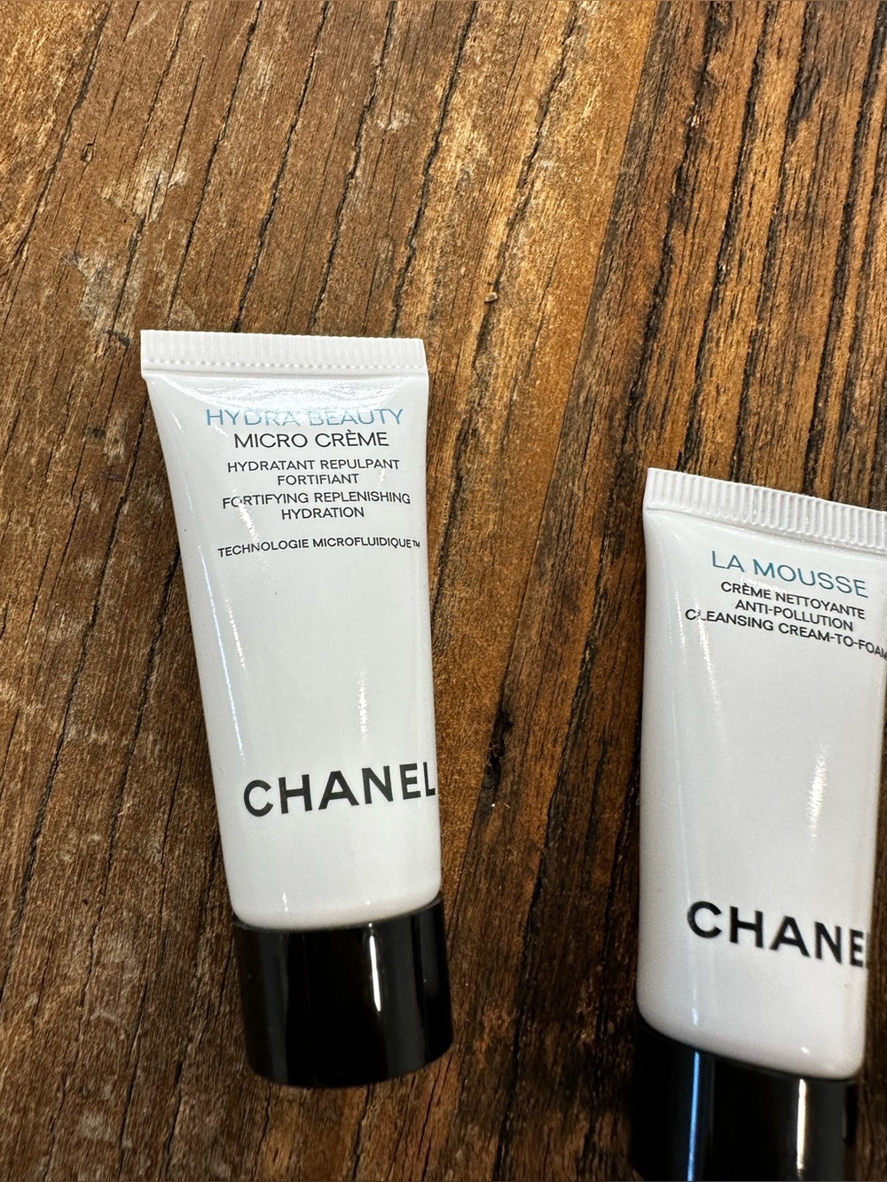 CHANEL White & Black Mini Skincare and Mascara Set - Picture 2 of 6